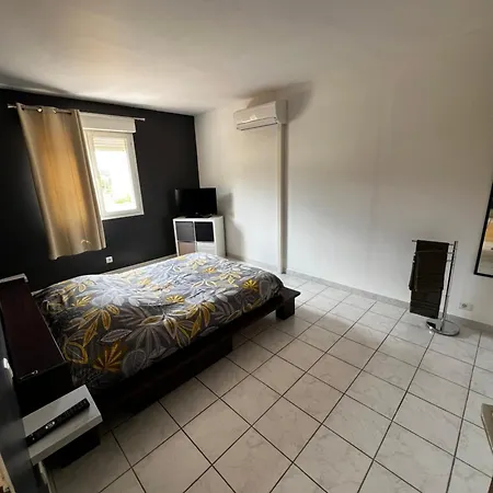 Maison Situee Dans Un Quartier Calme Avec Piscine Et Chambre Climatise Casa de Férias Bagnols-sur-Cèze