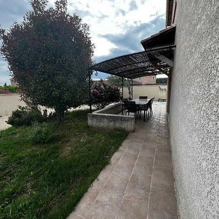 Maison Situee Dans Un Quartier Calme Avec Piscine Et Chambre Climatise Casa de Férias *