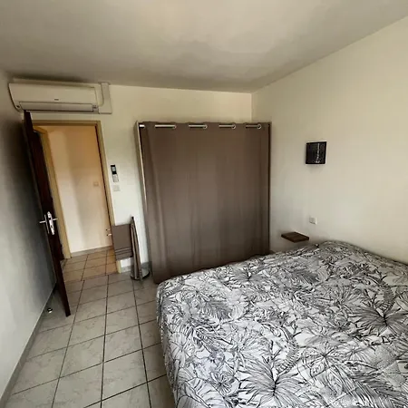 Maison Situee Dans Un Quartier Calme Avec Piscine Et Chambre Climatise * Bagnols-sur-Cèze
